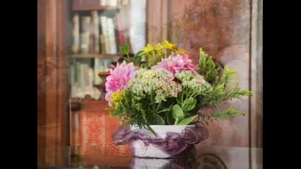 Кичка Бодурова - Ваза с цветя