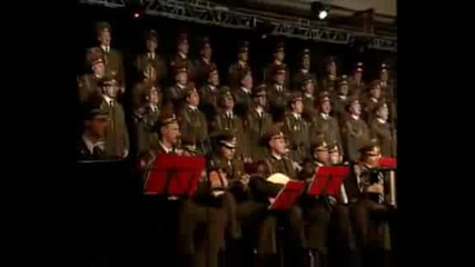 Хорът На Руската Армия С Песента Смуглянка
