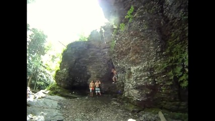 Cliff Jumping • Освежаване