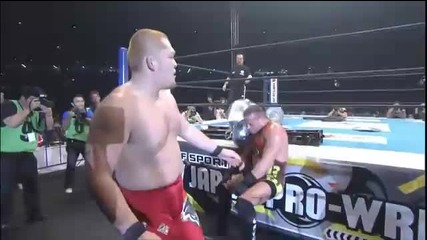 Rob Van Dam vs Toru Yano - Wrestling Kingdom 5