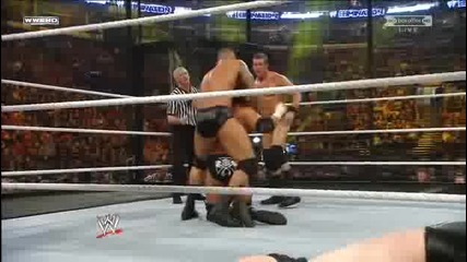 Ортън и Дибиасе пребиват Кингстън и Играта. | Elimination Chamber 2010 | 