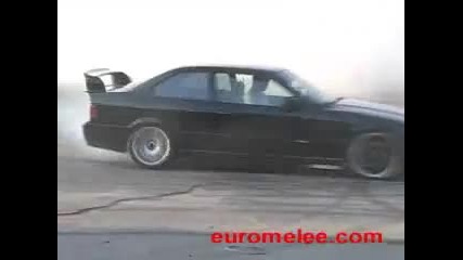 Е т0ova ozva4ava burnout drift bmw 320i turbo0