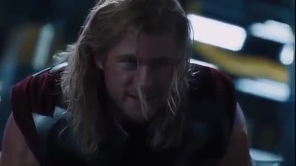 Отмъстителите / Тор и Хълк в дива битка помежду си