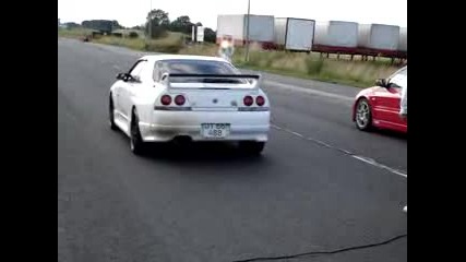 Nissan Skyline R33 Gt - R срещу Mitsubishi Lancer Evo Ix 