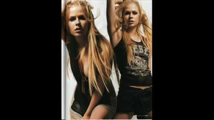 Avril Lavigne - Girlfriend Japanese