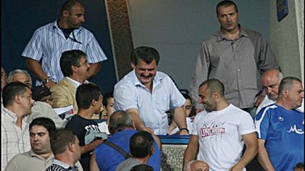 Батков вдигна премиите, и отложи празненствата след Локо Сф