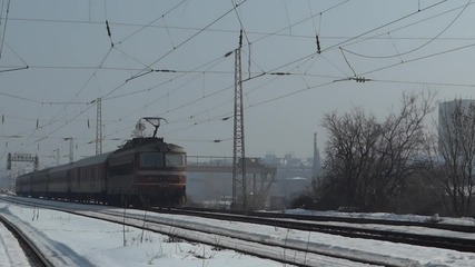 Бв 8610 пристига на гара София
