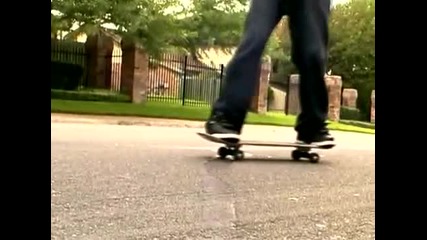 How to do a Hardflip on a Skateboard How to Hardflip in Place When Skateboarding 