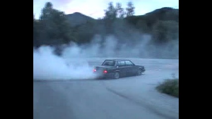 Volvo - 12
