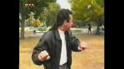 Човек Имитира Звукът От Моторите!