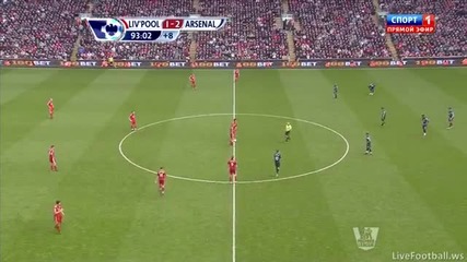 Голът на Р. Перси, с който донесе победата на Арсенал над Ливърпул