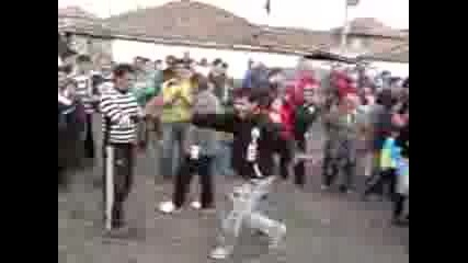 kak se igrae na ramzi :d