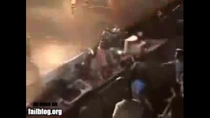 Singer Fail 