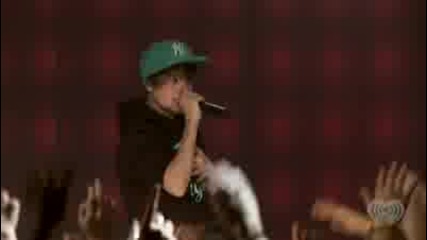 Justin Bieber Eenie Meenie feat. Sean Kingston (live) at 2010 