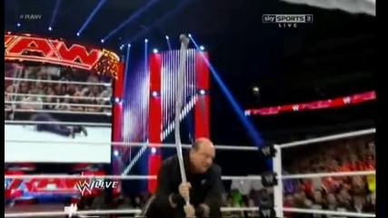 Raw 02.25.13. Triple H се завръща и пребива Брок Леснар
