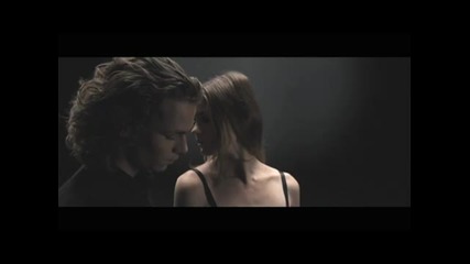 Armin van Buuren ft Sharon den Adel - In and Out of Love Off 