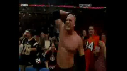 Rey Mysterio Се Завръща В Raw и пребива Kane lol