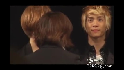 Fancam Shinee Jonghyun looking around