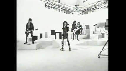 Хард, La Guns - Never Enough