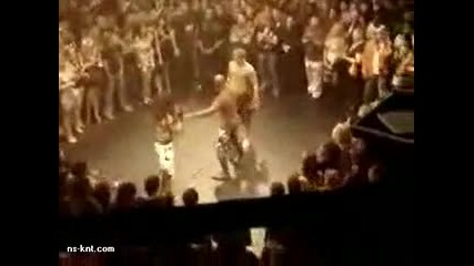 Funny Capoeira Knockout [from www.metacafe.com]