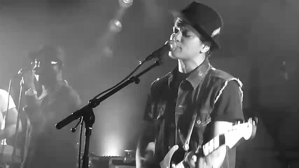 Bruno Mars - Dynamite (cover) Top Of The World (live At Le Nouveau Casino) 