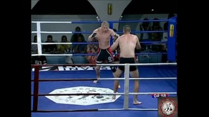 Атанас Джамбазов срещу Деян Тусевски Видео Max Fight 4 - професионални състезания по Мма