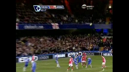 30.11 Челси - Арсенал 1:2 Робин Ван Перси победен гол
