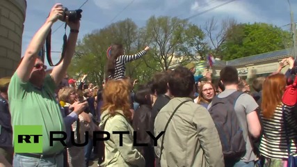 Russia: Hundreds of thousands watch Victory Day parade in Moscow