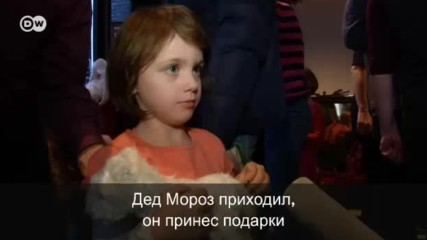 Немецкий Дед Мороз на небоскребе в Берлине (19.12.2016)