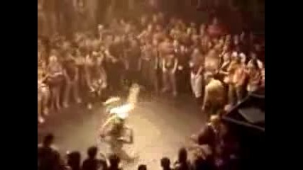 Never Back Down (capoeira fighter at the Beat Down)