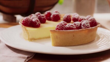 Лимонов тарт с малини | Домашни рецепти с Мери Бери | 24Kitchen Bulgaria