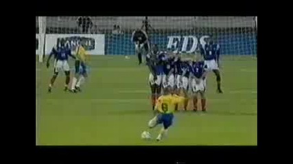 Най - добрият гол на Roberto Carlos 