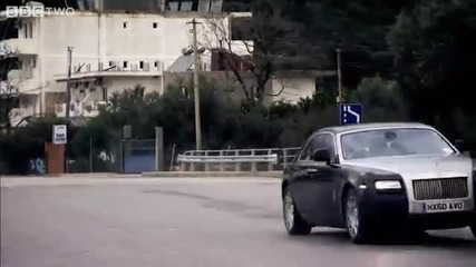 Дори и албанската полиция не може да стигне мечока!