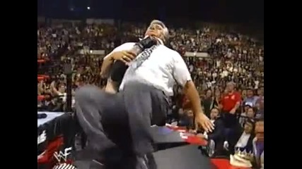 Undertaker chokeslam Pat Paterson