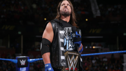 Samoa Joe sends AJ Styles into a rage: SmackDown LIVE, Aug. 14, 2018
