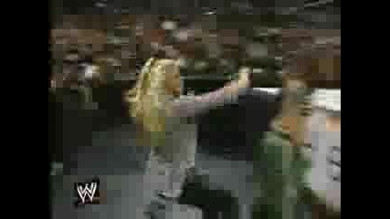 Trish Stratus -  100% stratus-faction