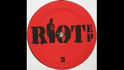 Underground Resistance - Riot Ep - Assault - 1991