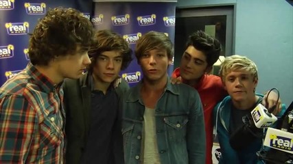 One Direction се извиняват на феновете пред Real Radio