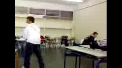 Няма Никой В Къщи