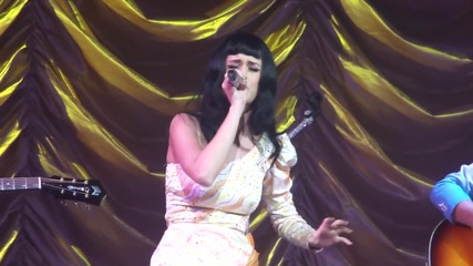 Katy Perry - Born This Way - California Dreams Tour 2011 Paris 