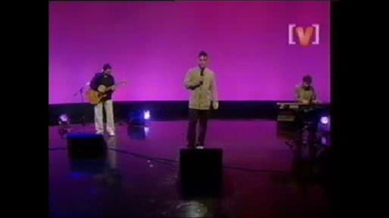 Robbie Williams - Supreme (live On Channel V)