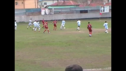 01 гол на Крис Илиев