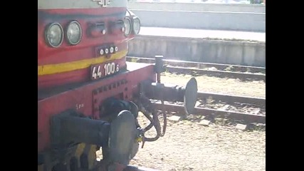 44100 