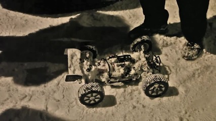 Нощно каране на Rc модел в снега 5