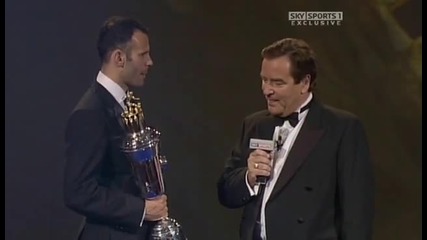 Ryan Giggs Pfa Player of the Year 2oo9