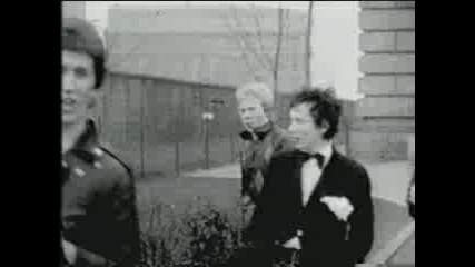 Sex Pistols - Anarchy In The Uk