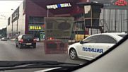 Полиция с тройно нарушение за една минута