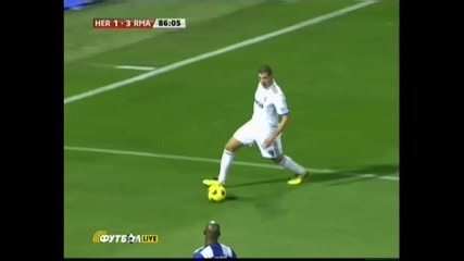 Втория гол на Ronaldo! Hercules 1:3 Real Madrid / 30.10.10 / 