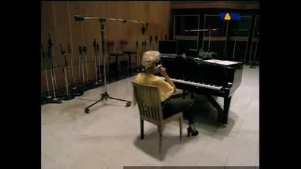Gwen Stefani - What You Waiting For