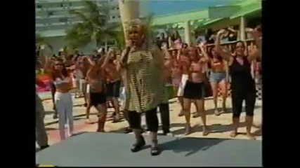 Celia Cruz - La Vida Es Un Carnaval 